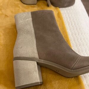 TOMS Women's Taupe Suede Metallic Shimmer Ankle Boots